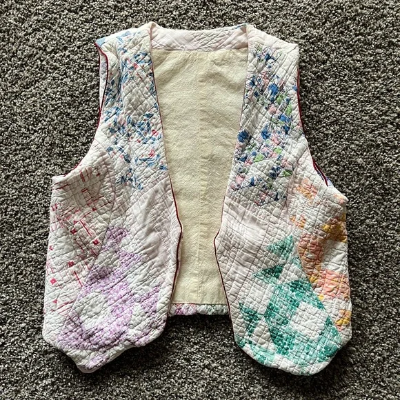 Vintage Quilted Vest - Picture 1 of 2